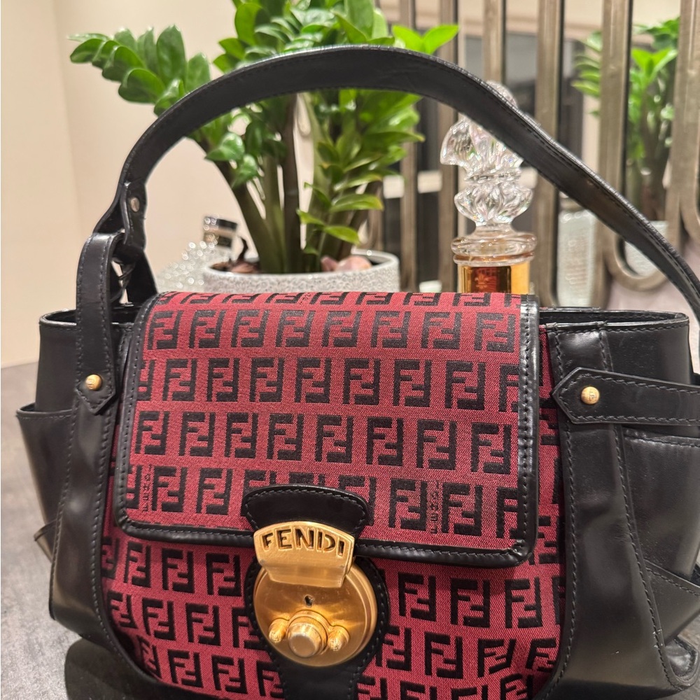 Fendi Black and Red Geometric Shoulder Bag with Gold Clasp